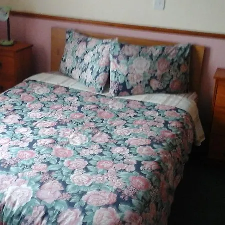 Ballyegan House Bed & Breakfast 5*